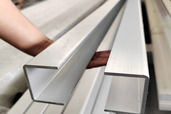 斷橋鋁門(mén)窗設(shè)備